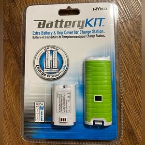 Battery Kit for Wii - White and Green